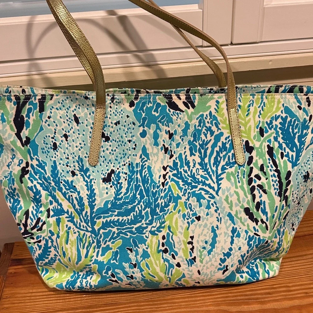 Lilly Pulitzer Vibrant Blue and Green Tote Bag - Picture 2 of 6